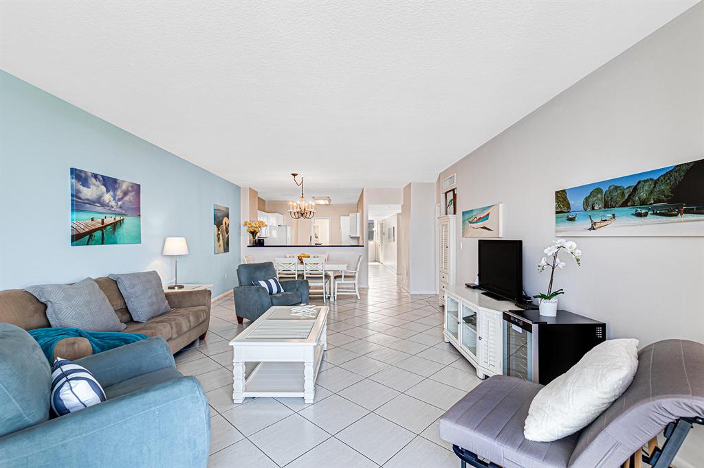 GOLDEN BAY CLUB CONDO - Residential