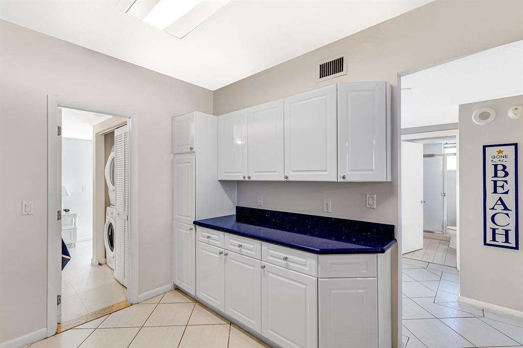 GOLDEN BAY CLUB CONDO - Residential