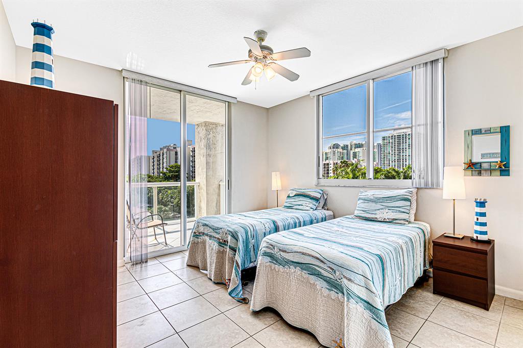 GOLDEN BAY CLUB CONDO - Residential