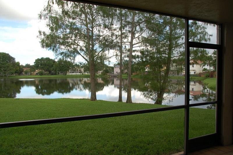 Quatraine at Jacaranda - Residential