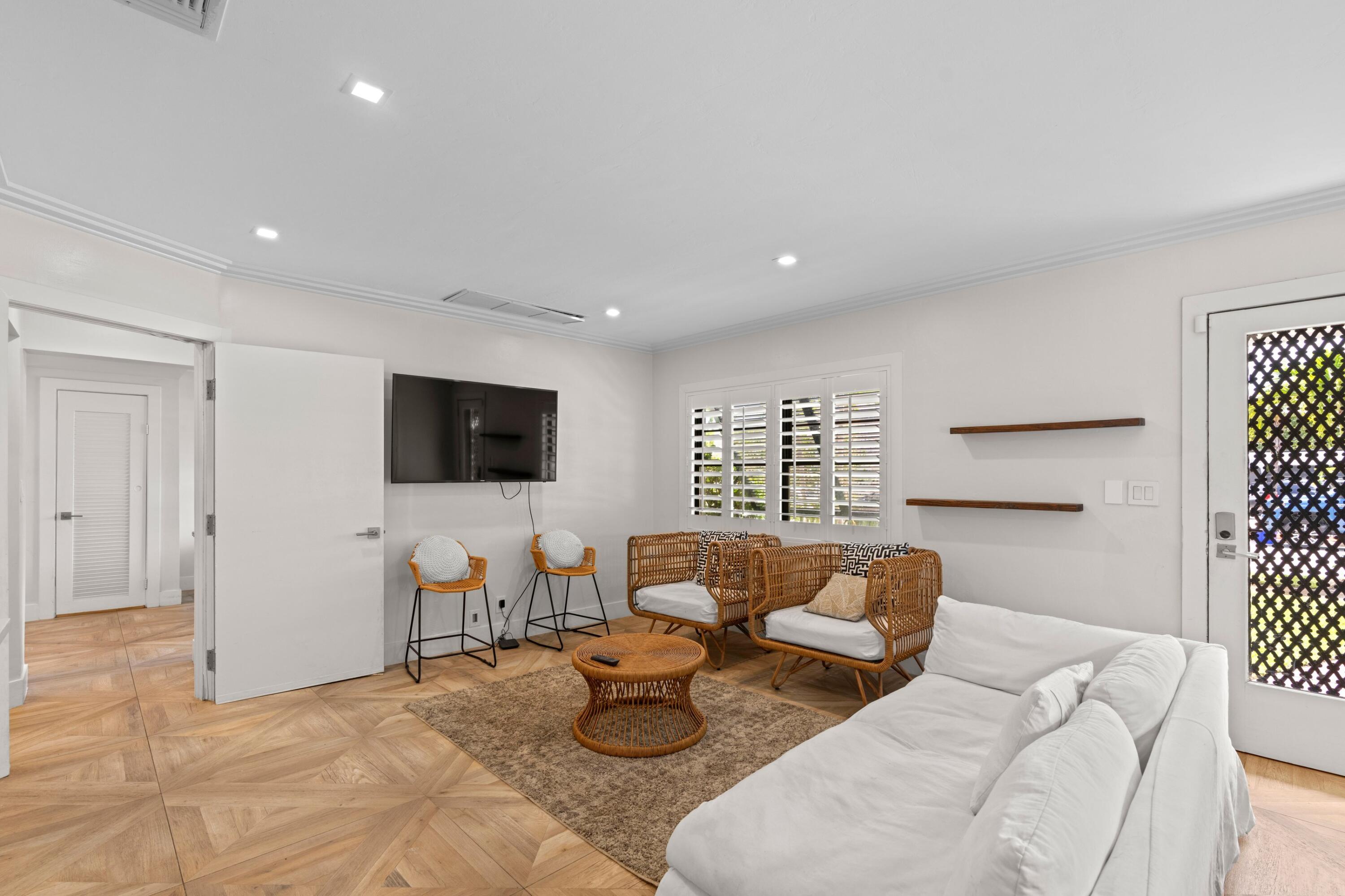 COLLEGE PARK - Residential