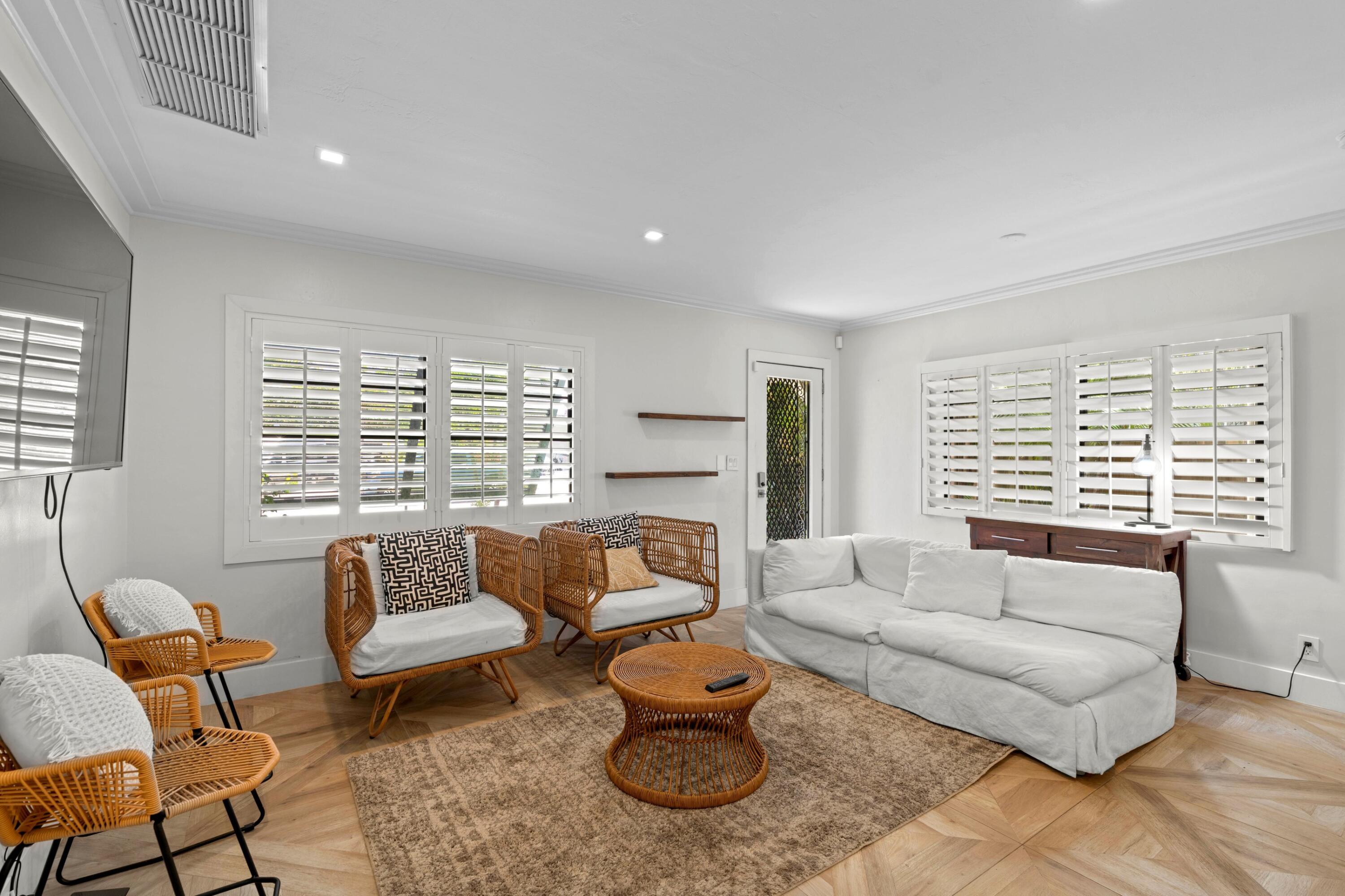COLLEGE PARK - Residential