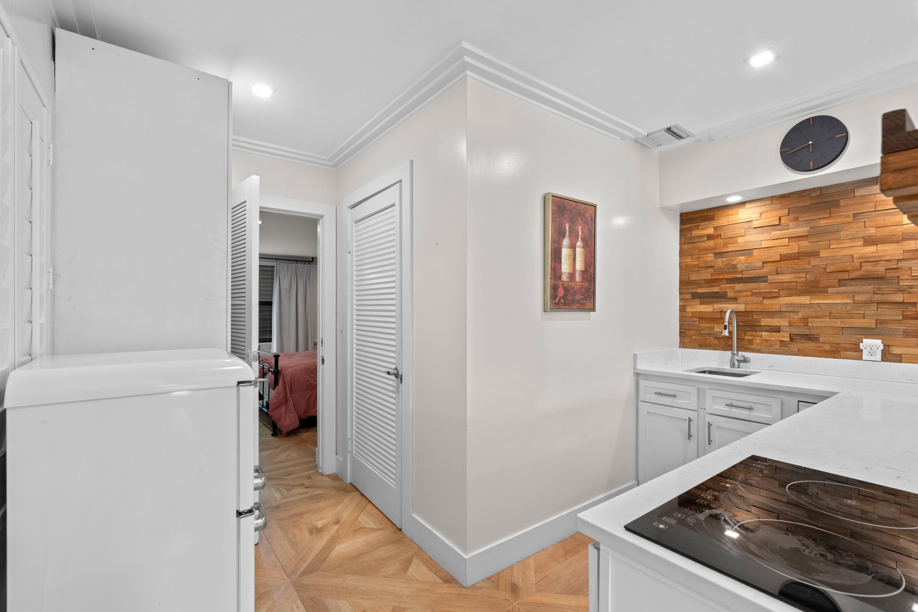 COLLEGE PARK - Residential