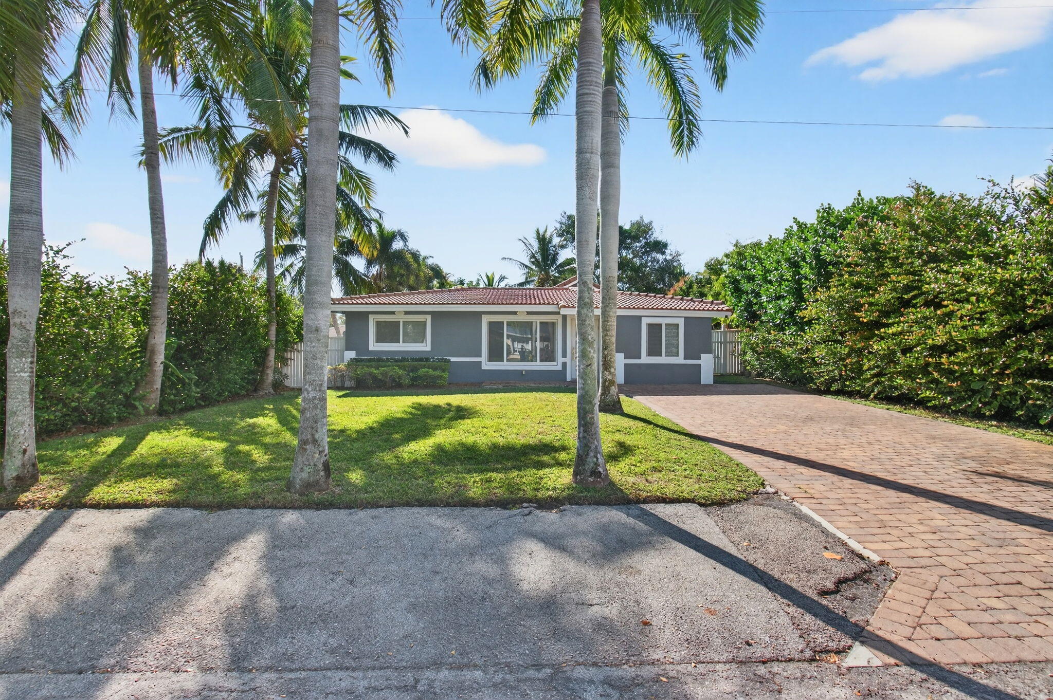 BOCA RATONE HGHTS - Residential