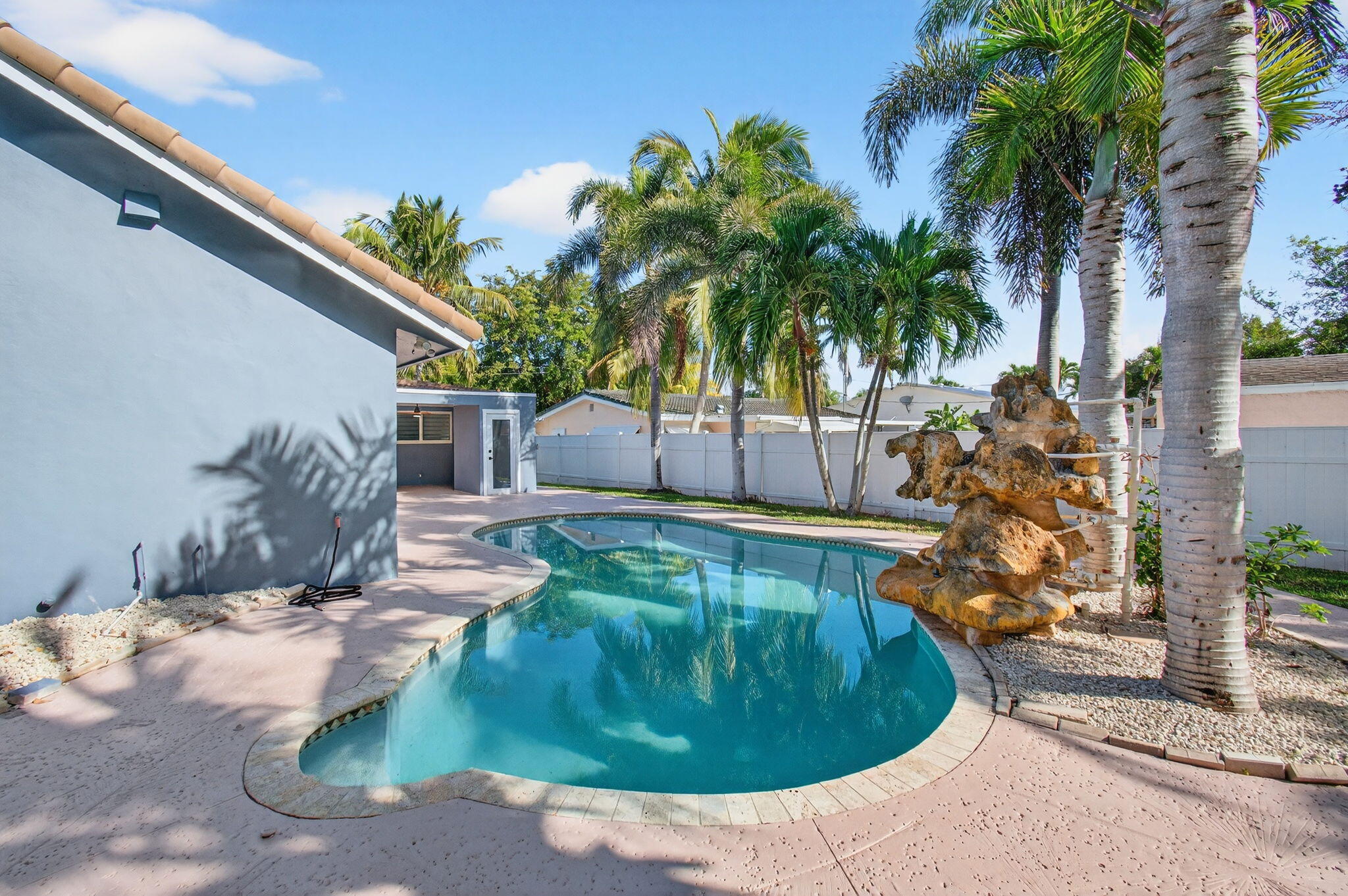 BOCA RATONE HGHTS - Residential