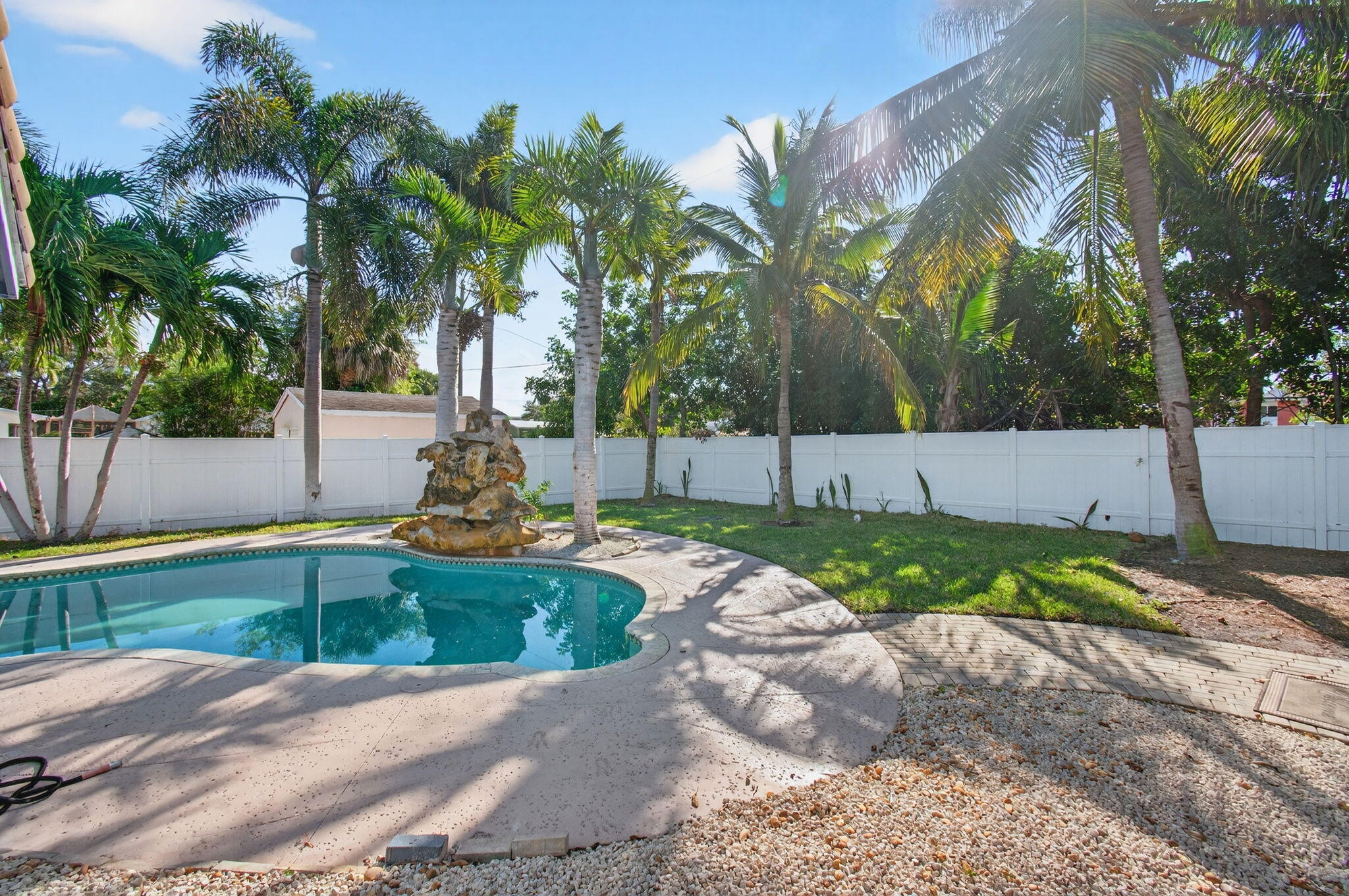 BOCA RATONE HGHTS - Residential