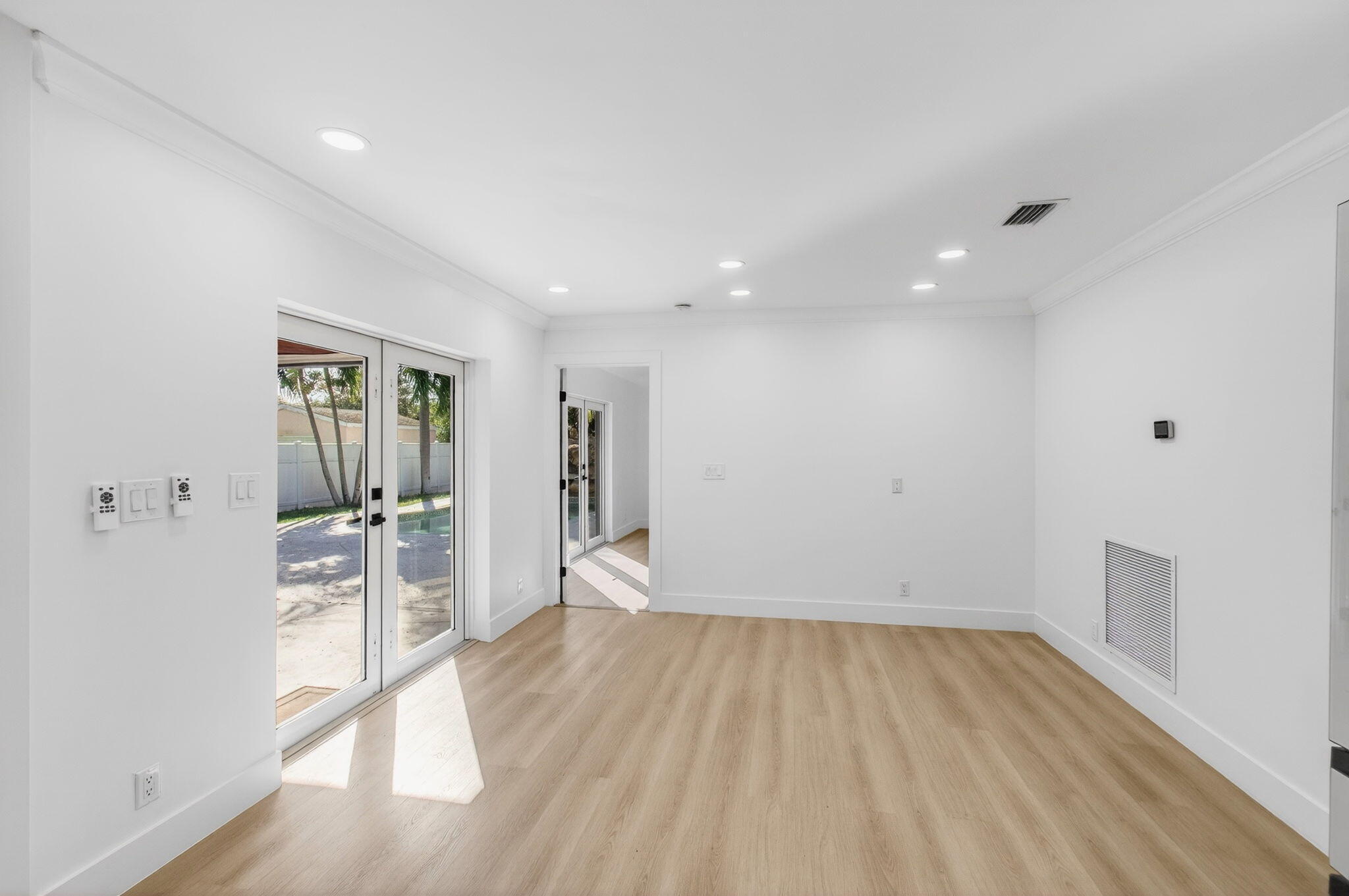 BOCA RATONE HGHTS - Residential