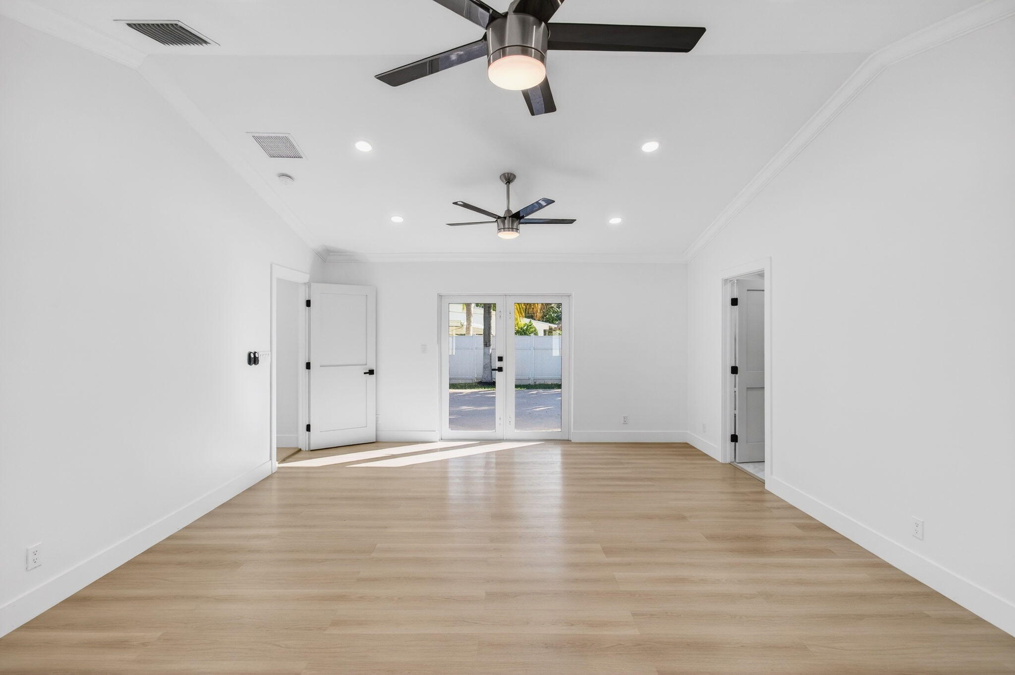 BOCA RATONE HGHTS - Residential