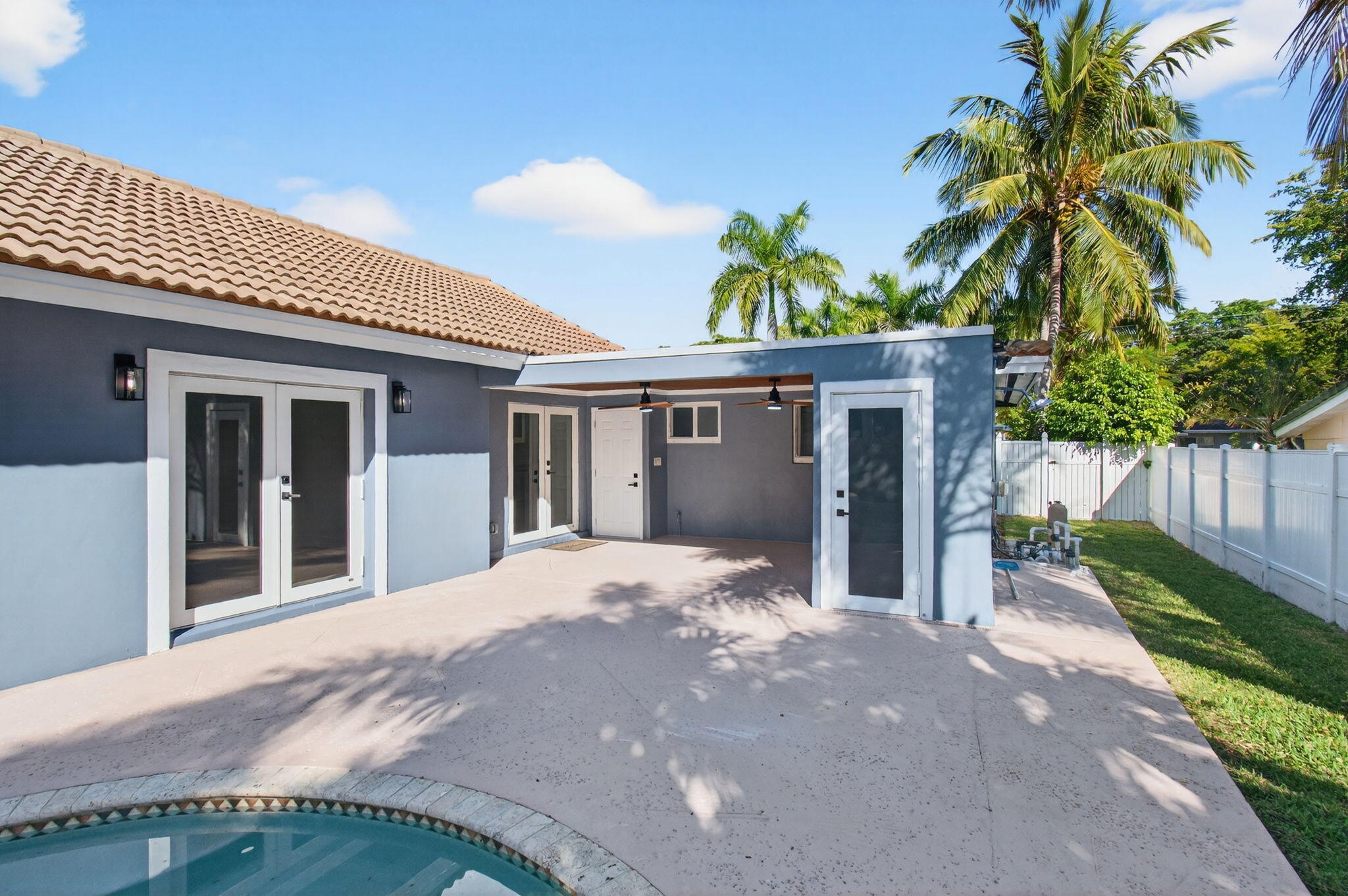 BOCA RATONE HGHTS - Residential