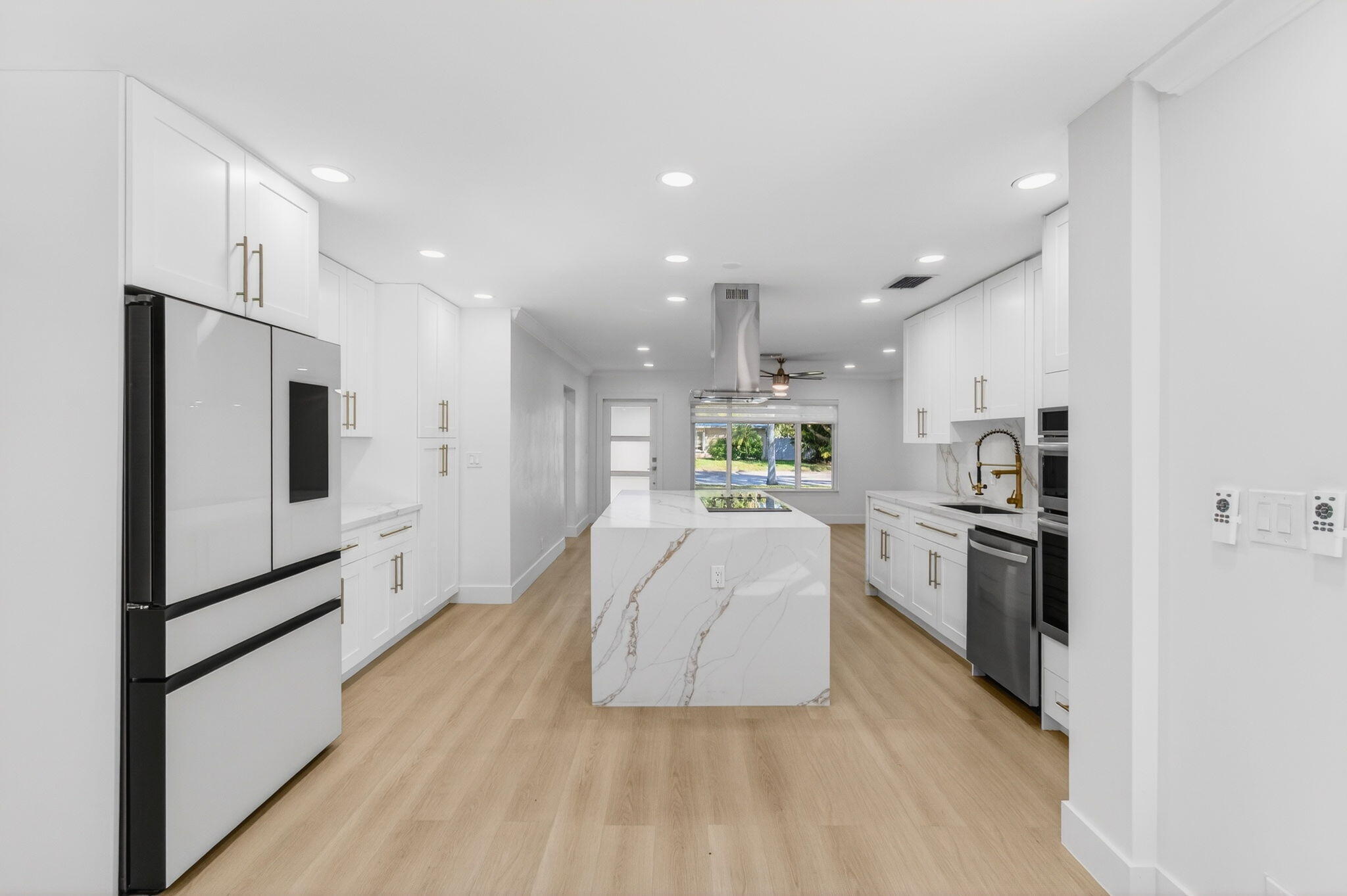 BOCA RATONE HGHTS - Residential