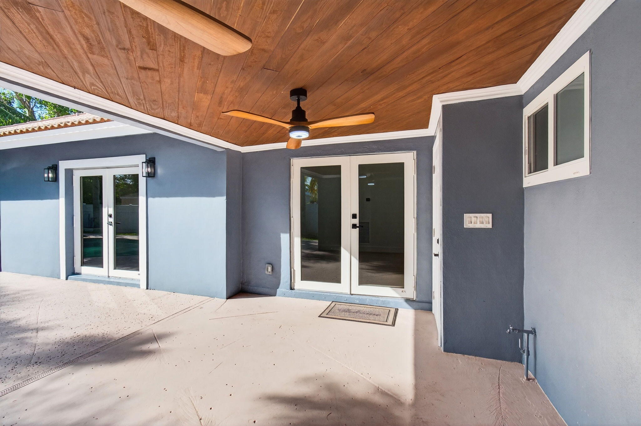 BOCA RATONE HGHTS - Residential