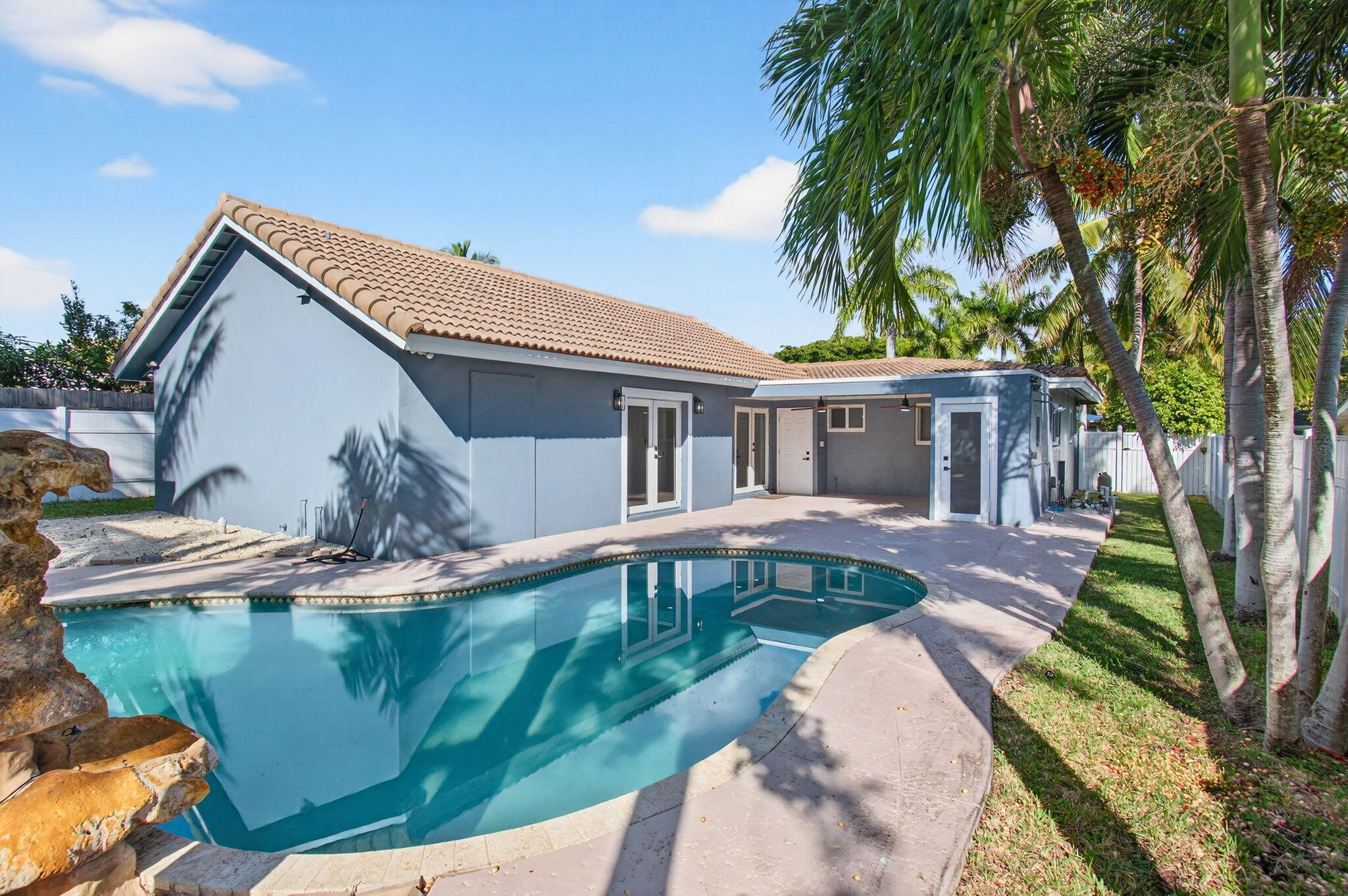 BOCA RATONE HGHTS - Residential
