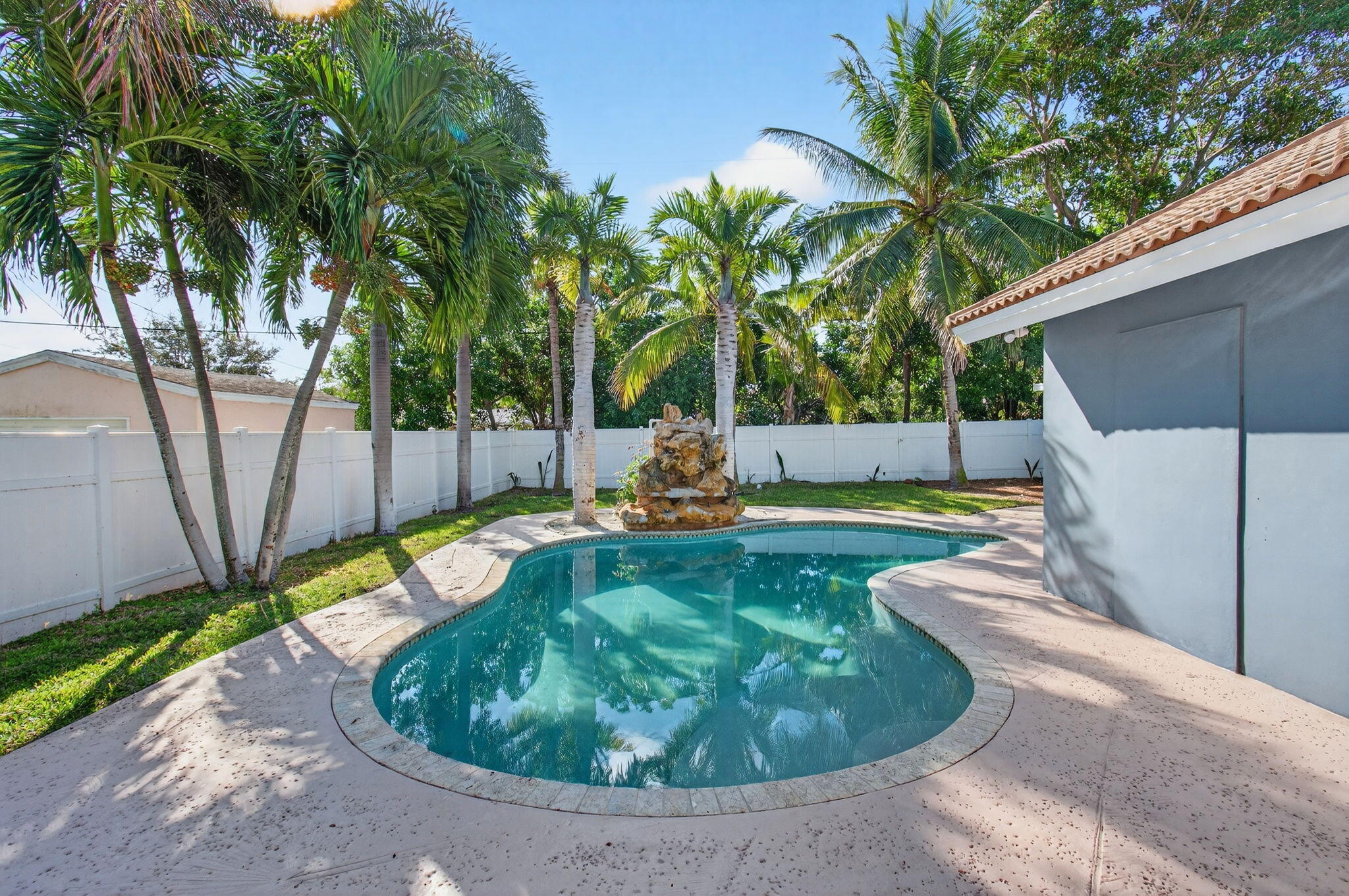 BOCA RATONE HGHTS - Residential