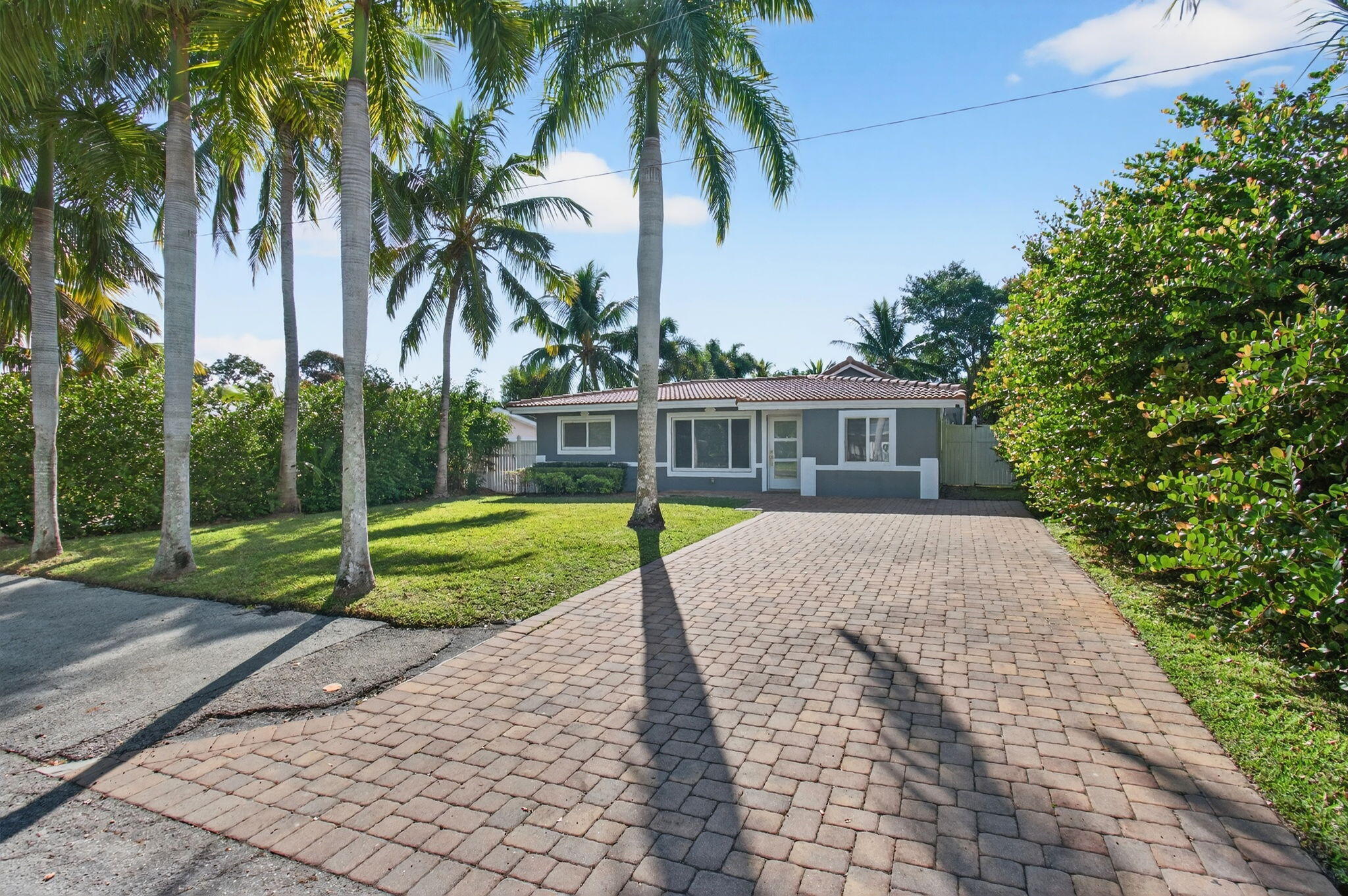 BOCA RATONE HGHTS - Residential