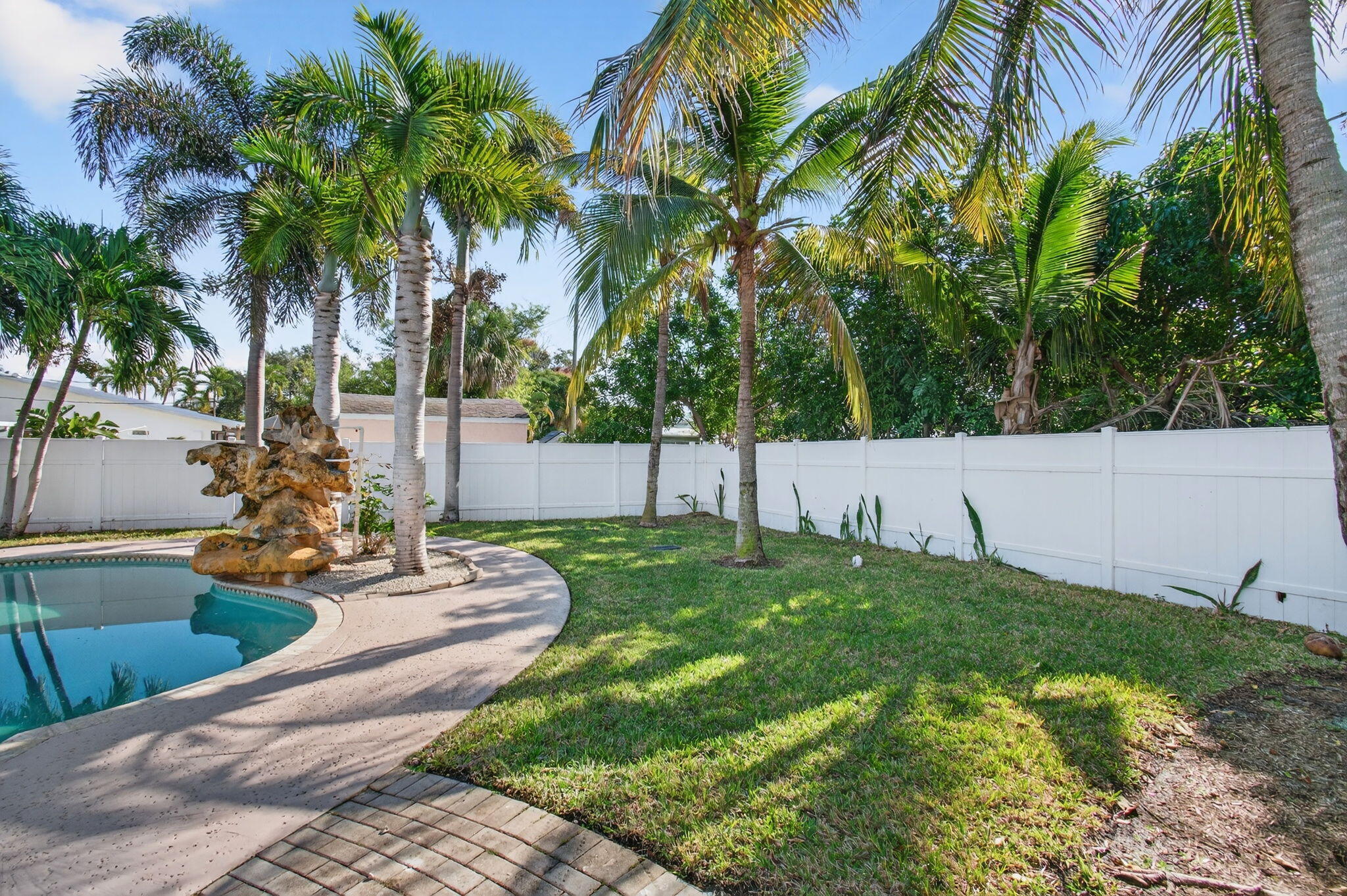 BOCA RATONE HGHTS - Residential