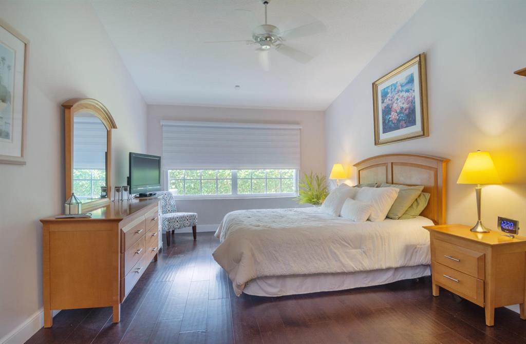 ST TROPEZ AT BOCA GOLF VILLAS CONDO - Residential