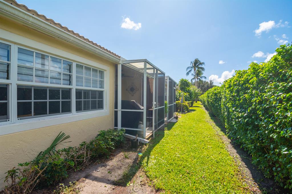 ST TROPEZ AT BOCA GOLF VILLAS CONDO - Residential