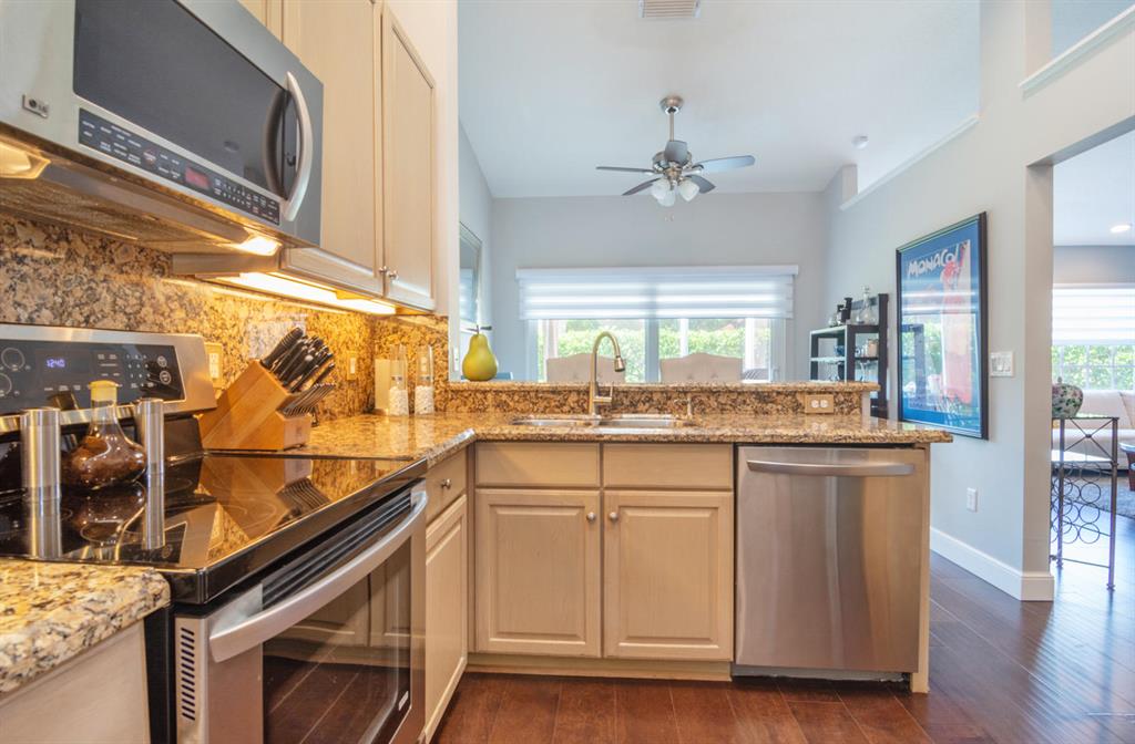 ST TROPEZ AT BOCA GOLF VILLAS CONDO - Residential