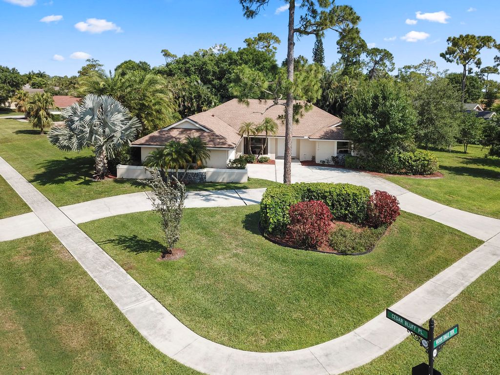 Photo of 1420 Wood Dale Terrace, Wellington, FL 33414 (MLS # R11065828)