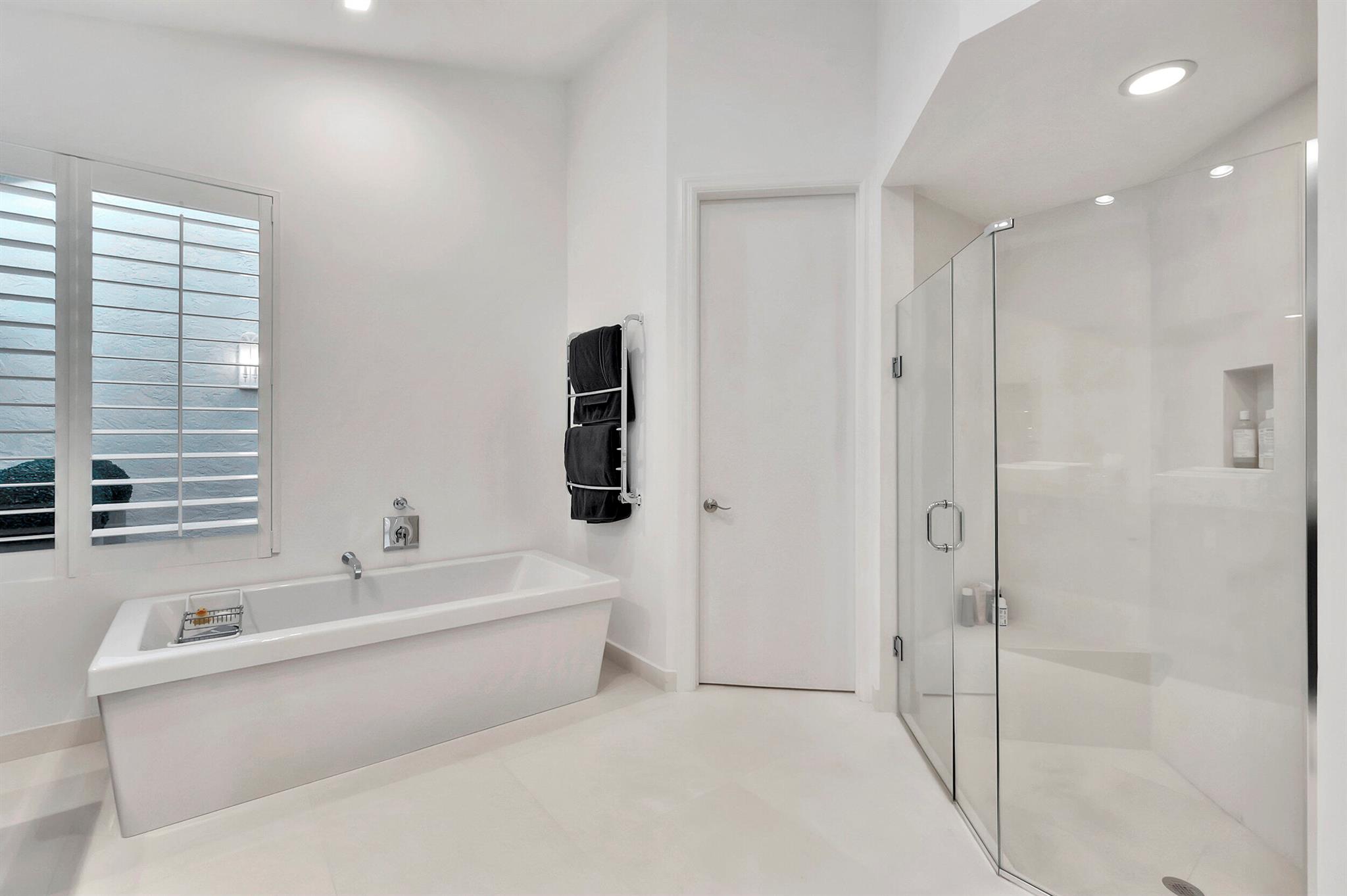 CLUBSIDE - Residential