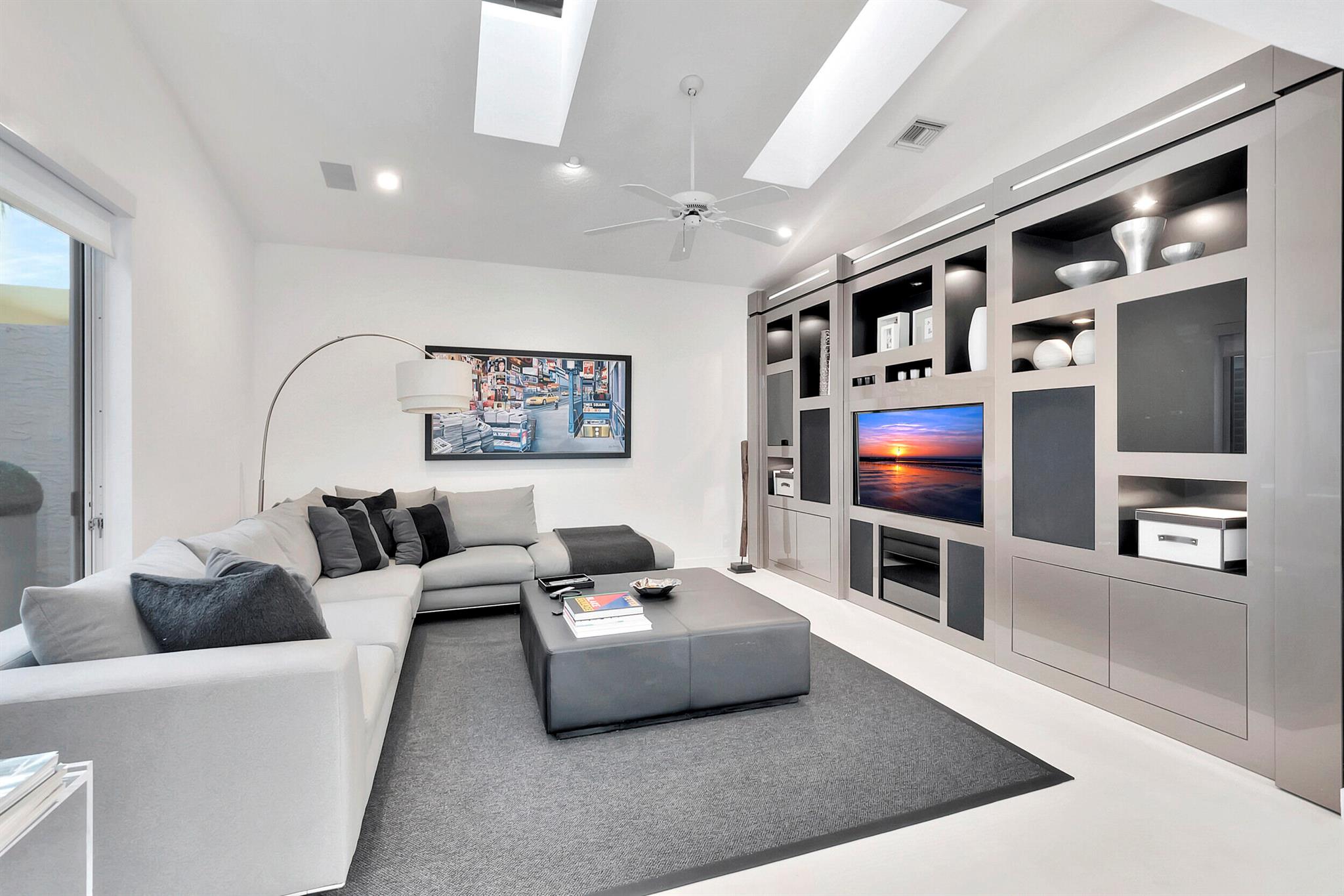 CLUBSIDE - Residential