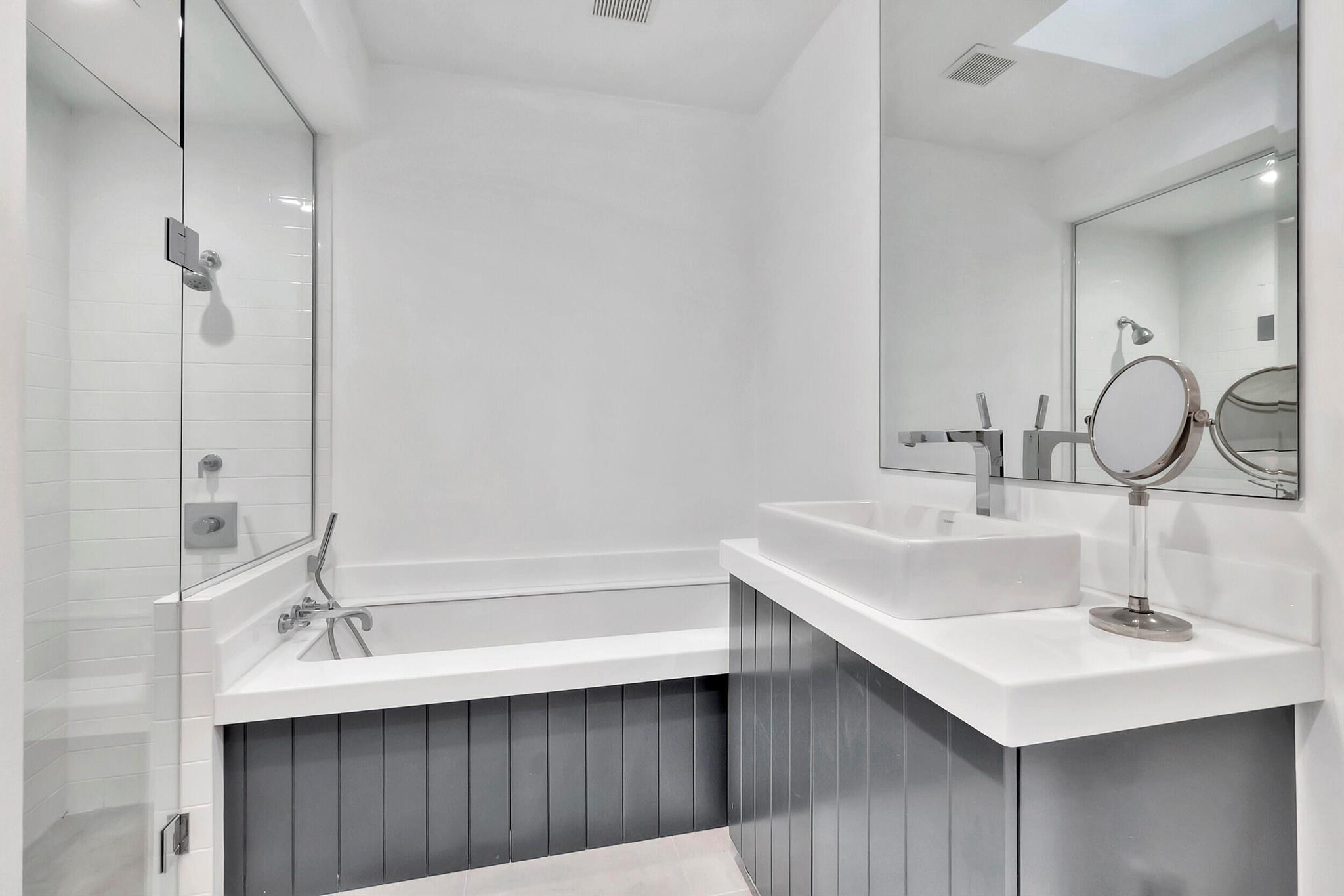 CLUBSIDE - Residential