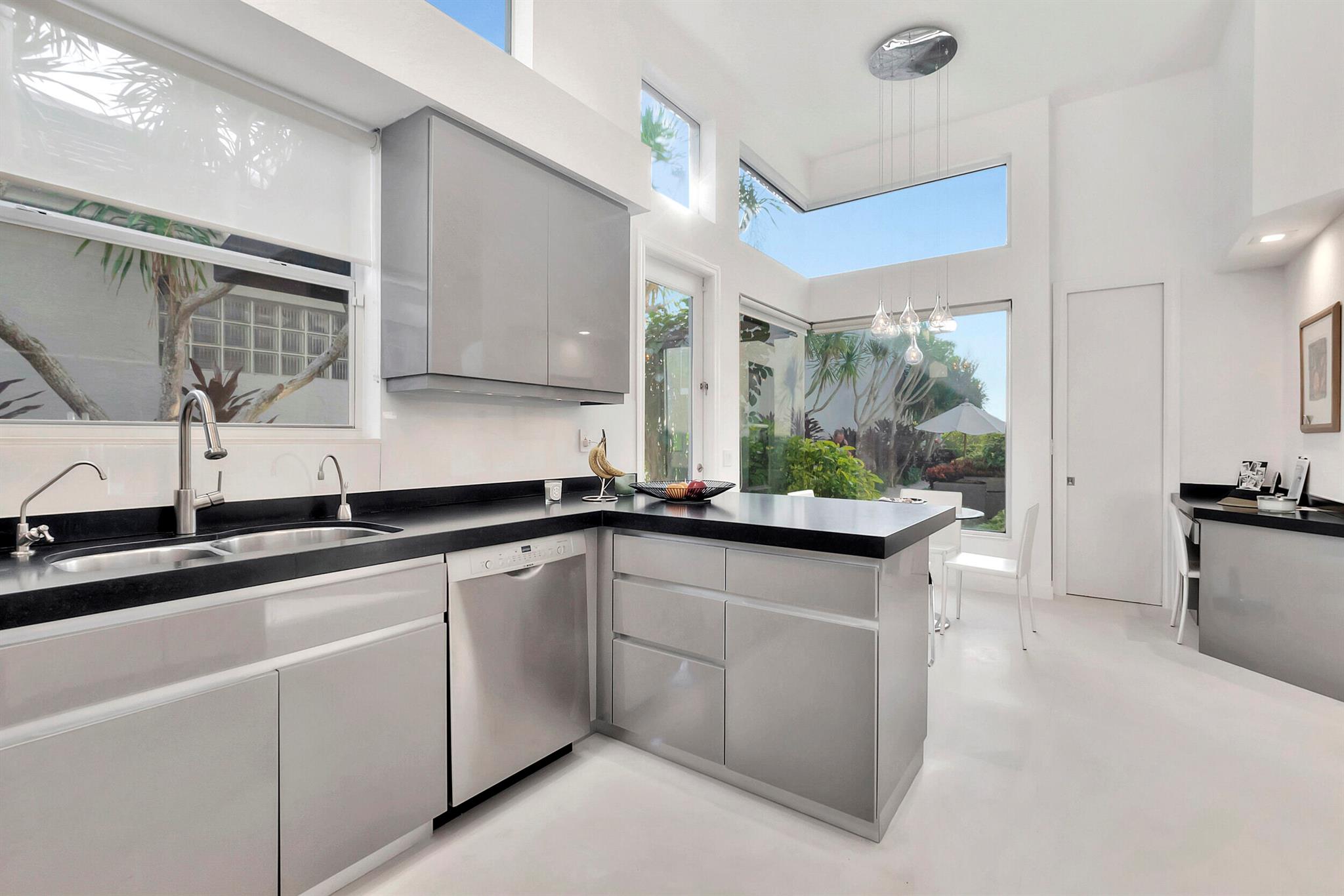 CLUBSIDE - Residential