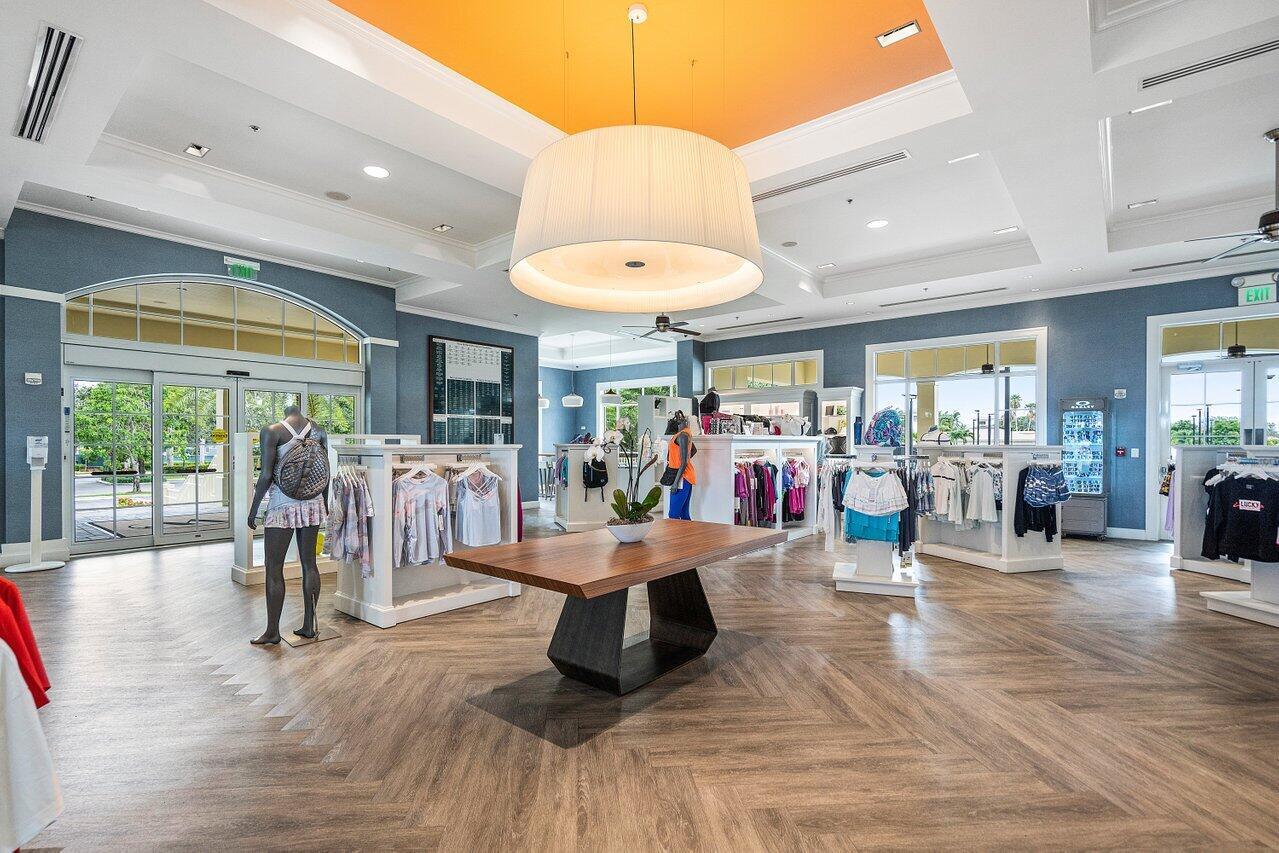 CLUBSIDE - Residential