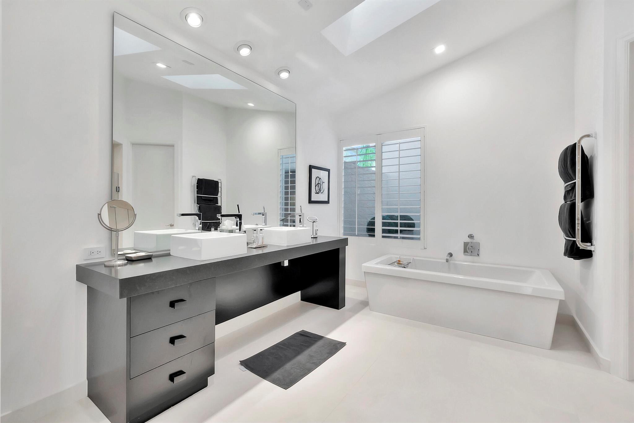 CLUBSIDE - Residential