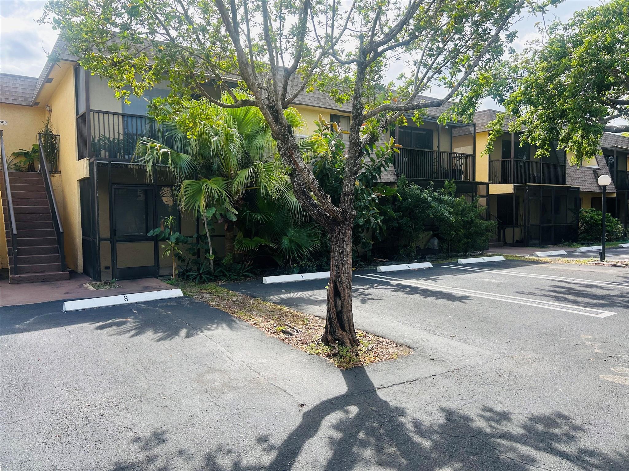 Village Townhouse-Pompano - Residential Lease