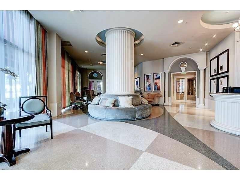 WAVERLY AT LAS OLAS - Residential