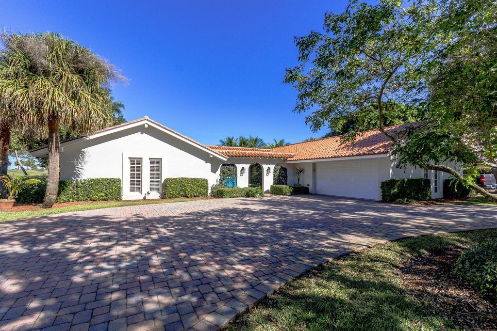 Photo of 837 Anchorage Drive Dr, North Palm Beach, FL 33408 (MLS # R10774444)