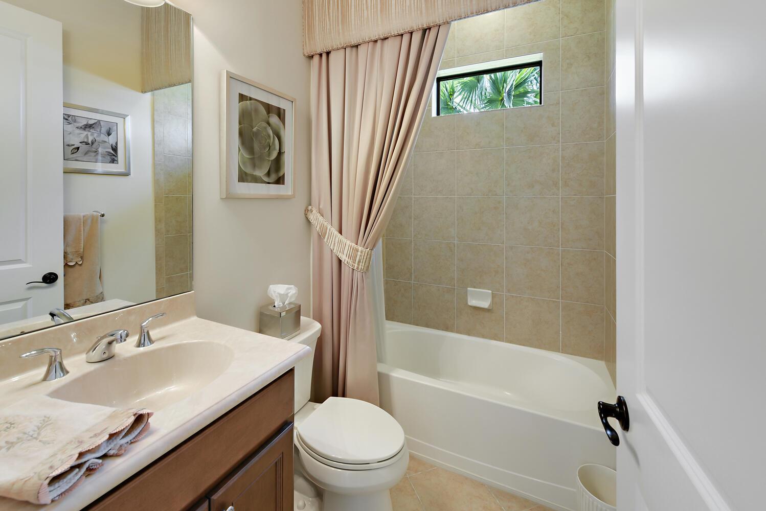 ROYAL PALM POLO PLAT - Residential Lease