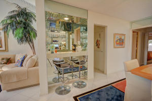 PALMS OF BOCA LAGO CONDO - Residential