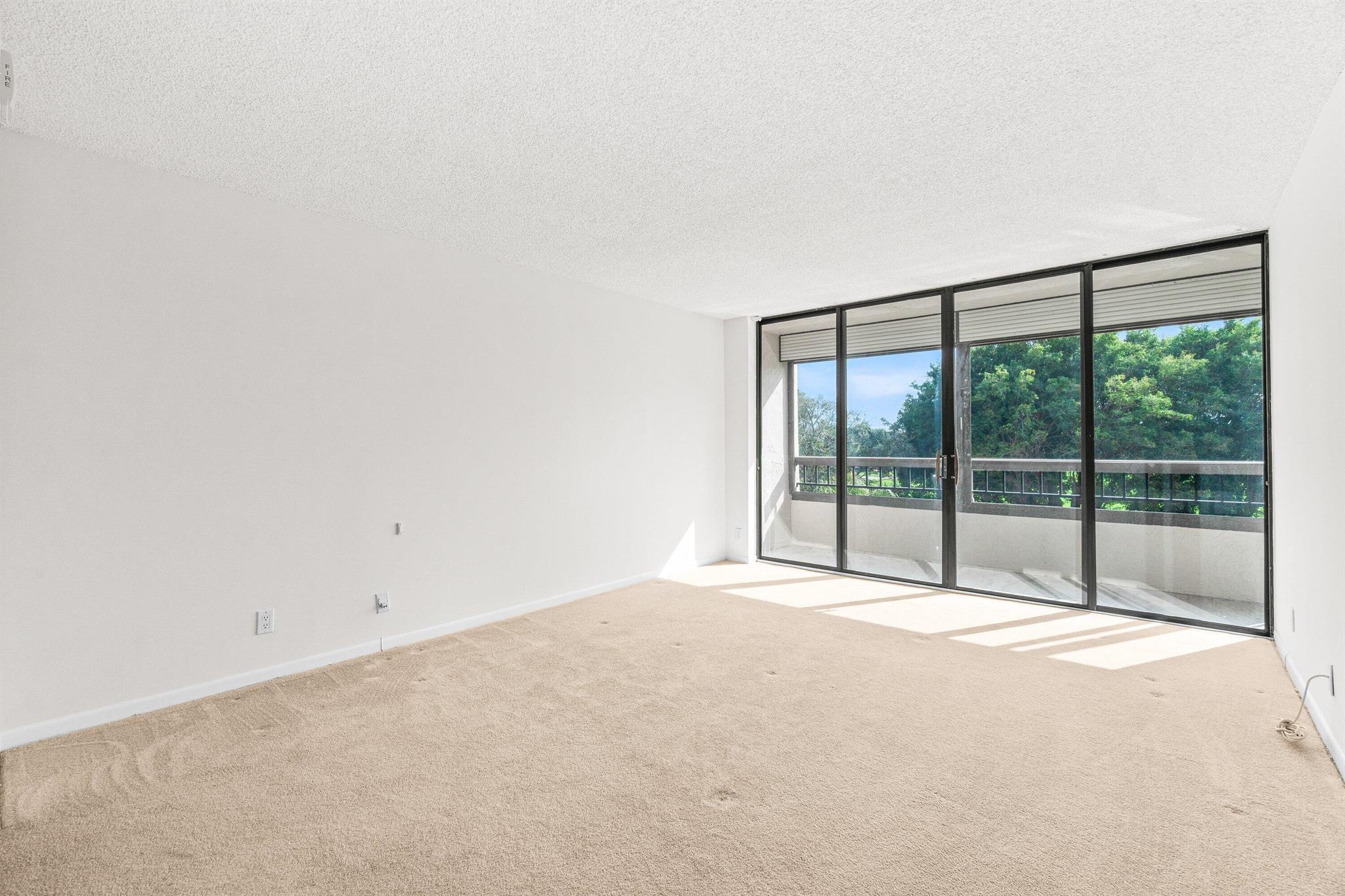 GLENS CONDO - Residential