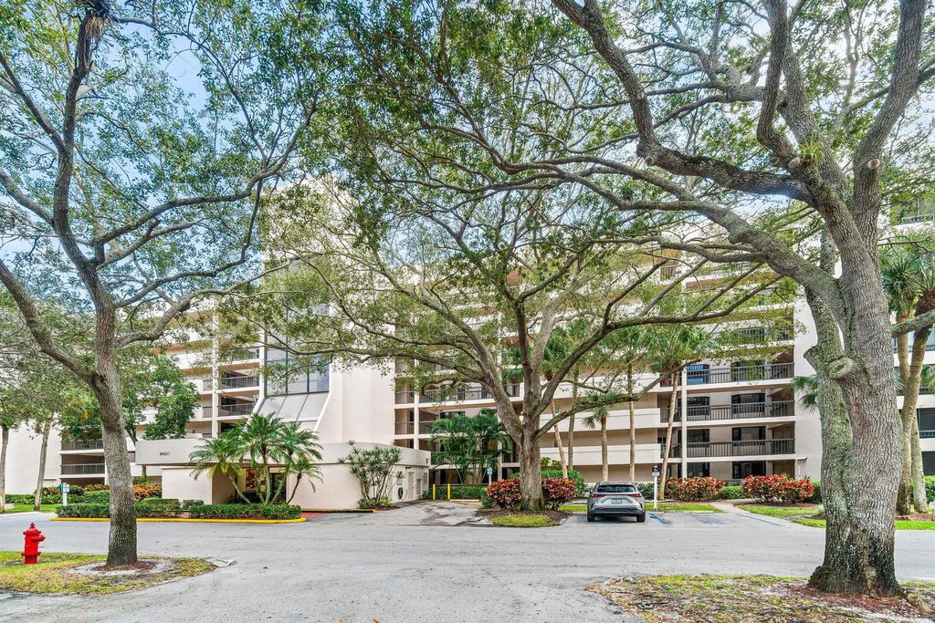 Photo of 6620 Boca Del Mar Drive #407, Boca Raton, FL 33433 (MLS # R11143686)