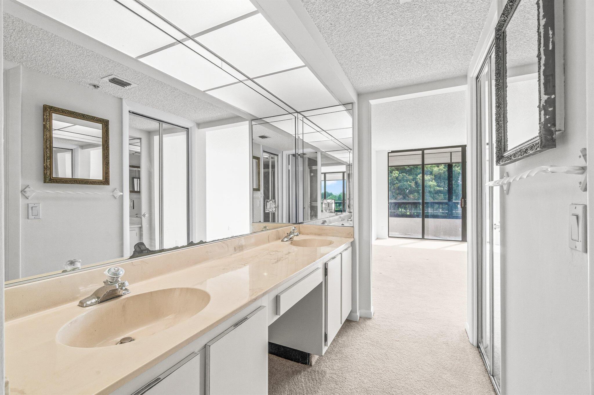 GLENS CONDO - Residential