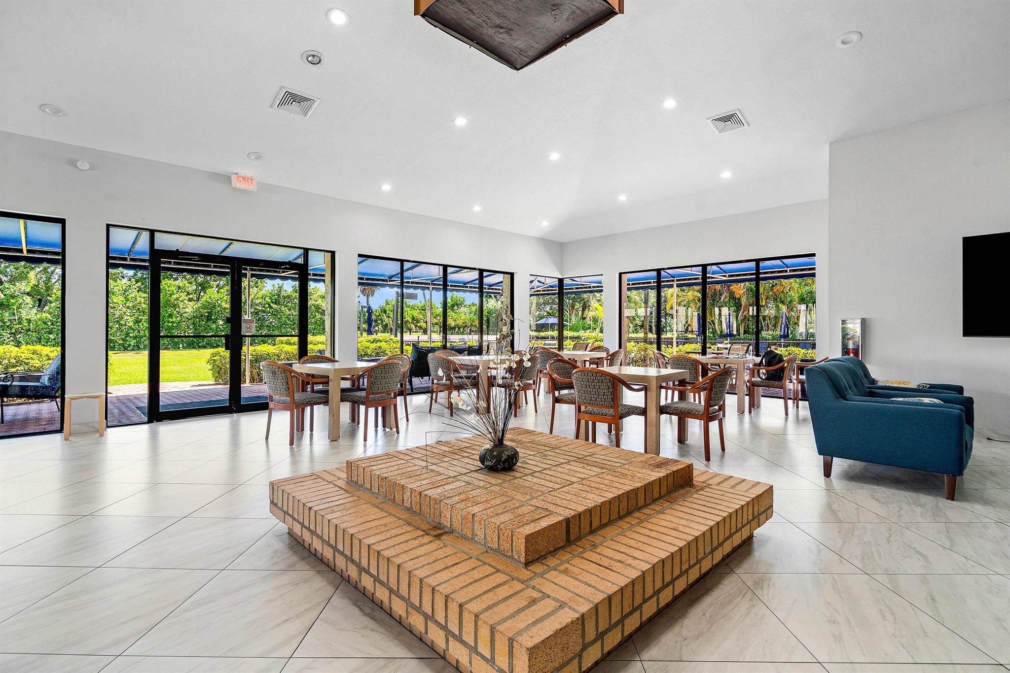 GLENS CONDO - Residential