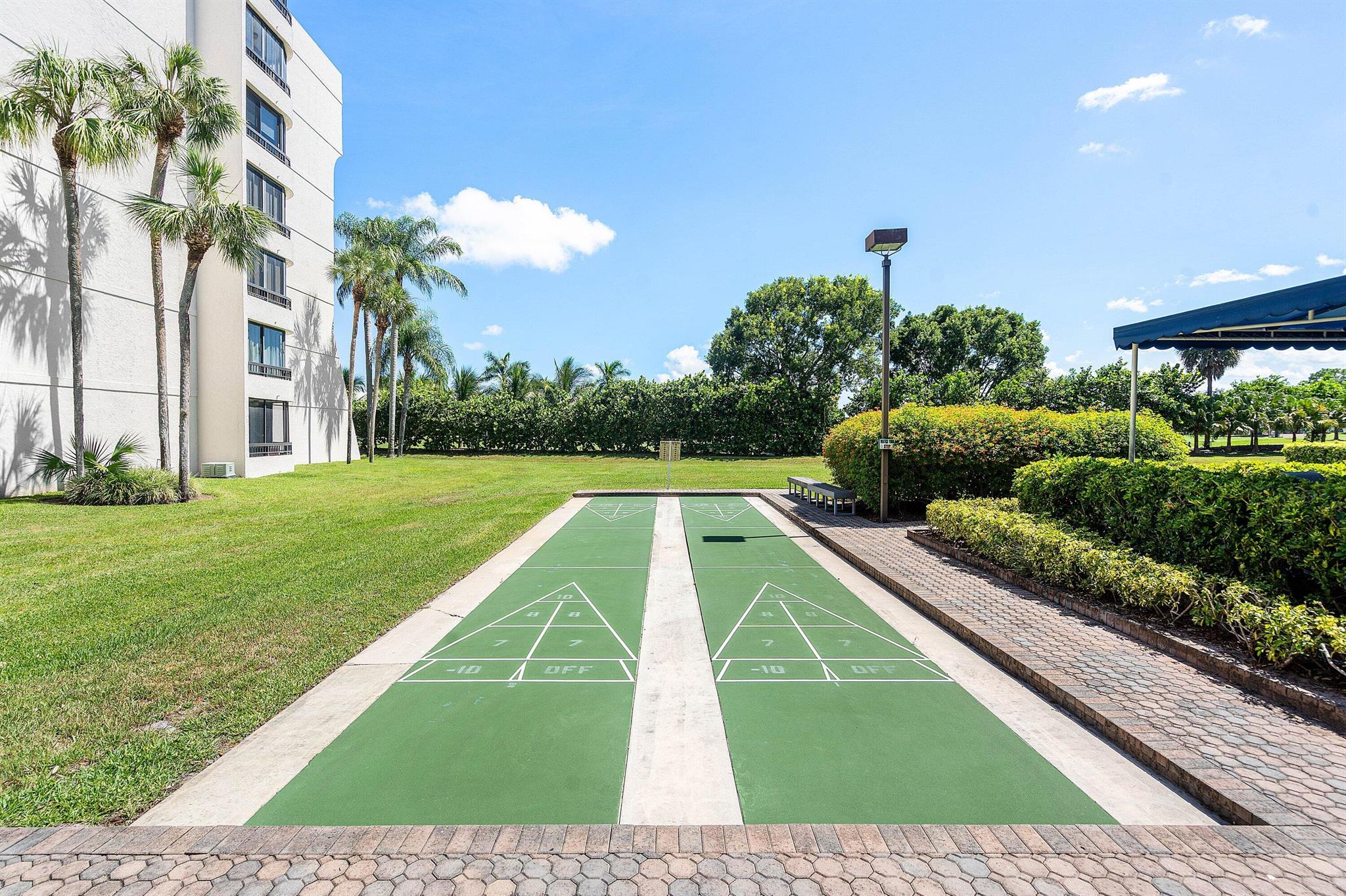 GLENS CONDO - Residential