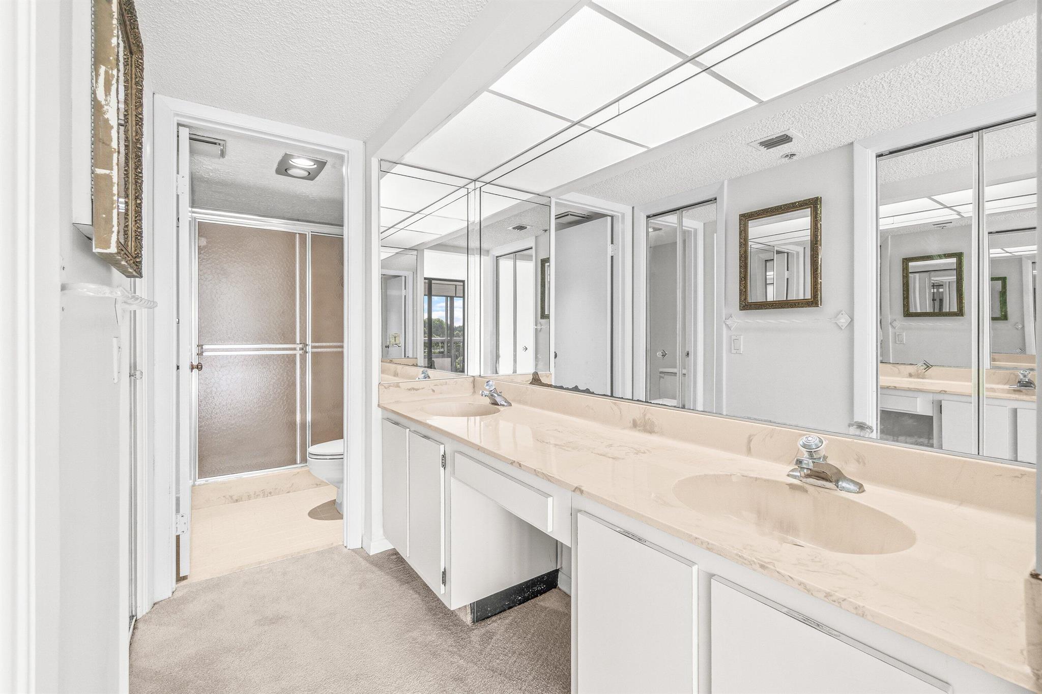 GLENS CONDO - Residential