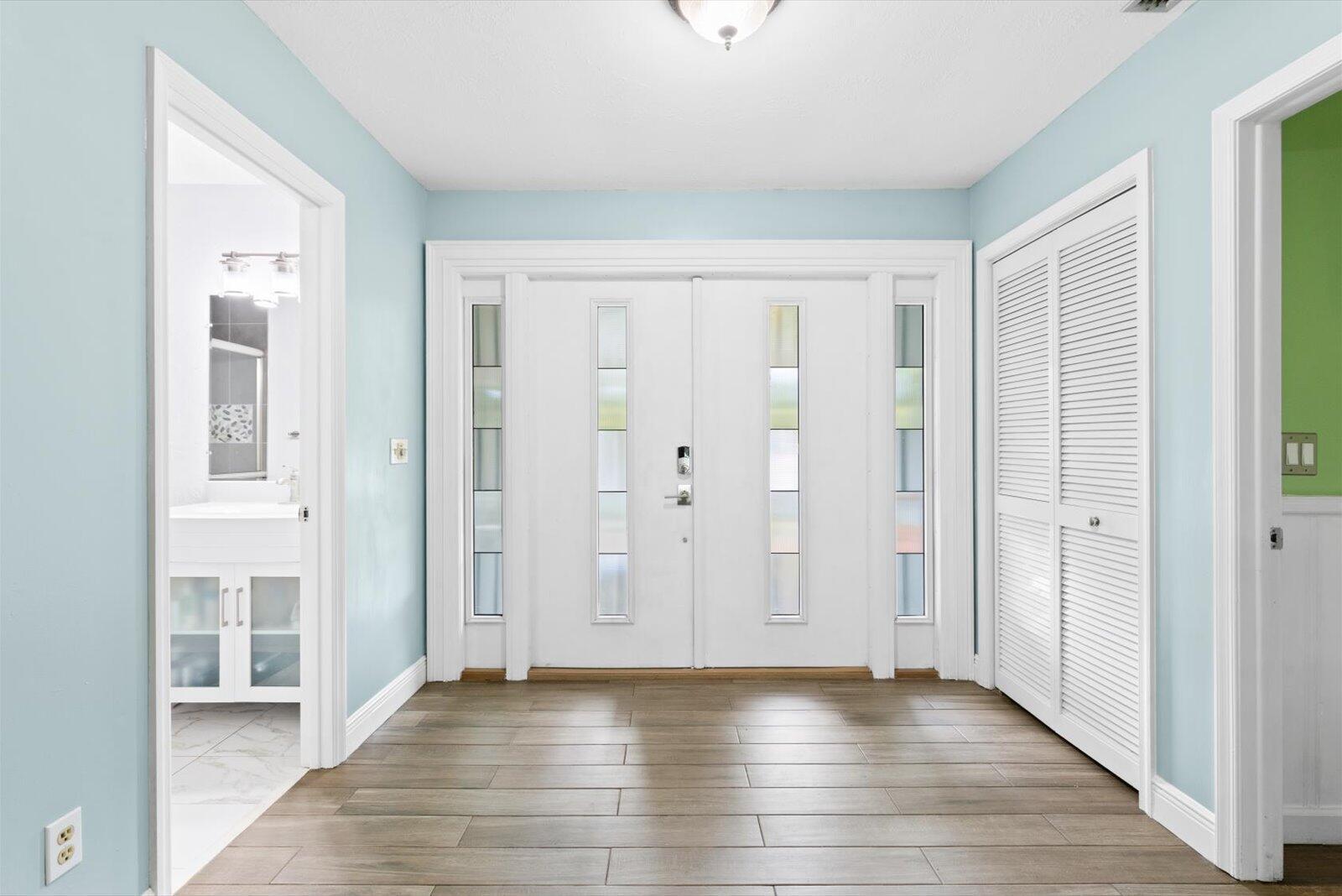 1614 SW Saint Andrews Drive