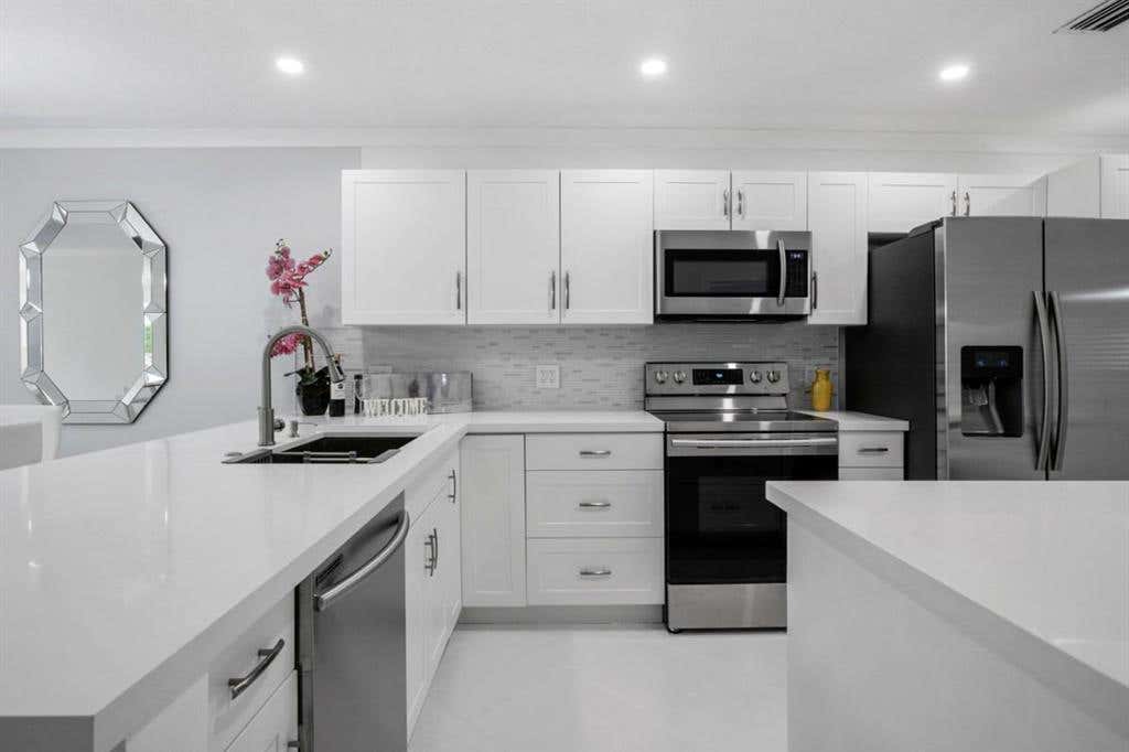 Photo of 13829 Via Aurora #A, Delray Beach, FL 33484 (MLS # R10718423)