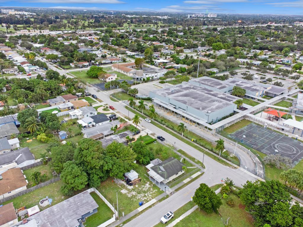 South Hollywood Amd 4-10 - Residential