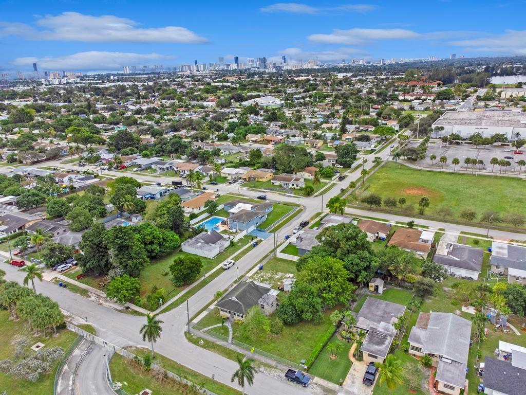 South Hollywood Amd 4-10 - Residential