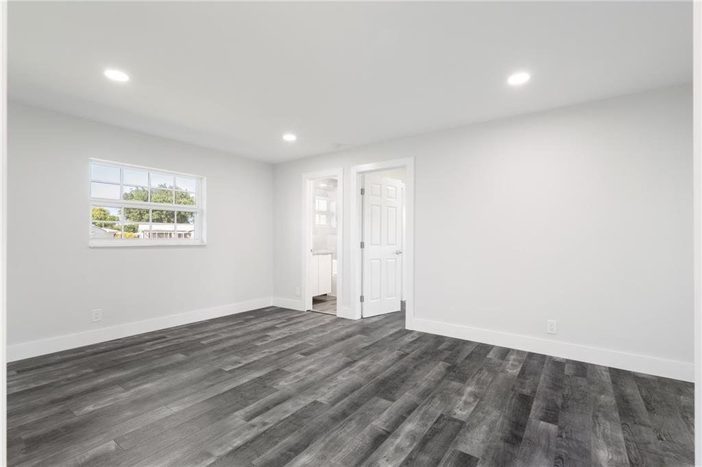 Lauderdale West 3 Sec 83- - Residential