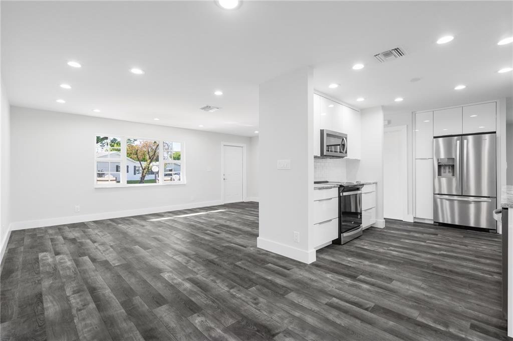 Lauderdale West 3 Sec 83- - Residential