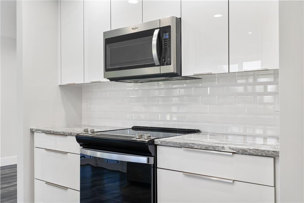 Lauderdale West 3 Sec 83- - Residential