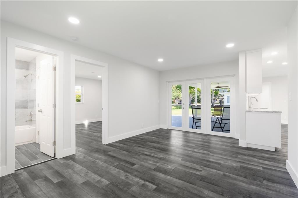 Lauderdale West 3 Sec 83- - Residential