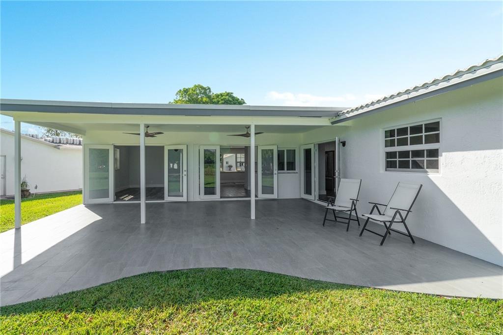 Lauderdale West 3 Sec 83- - Residential