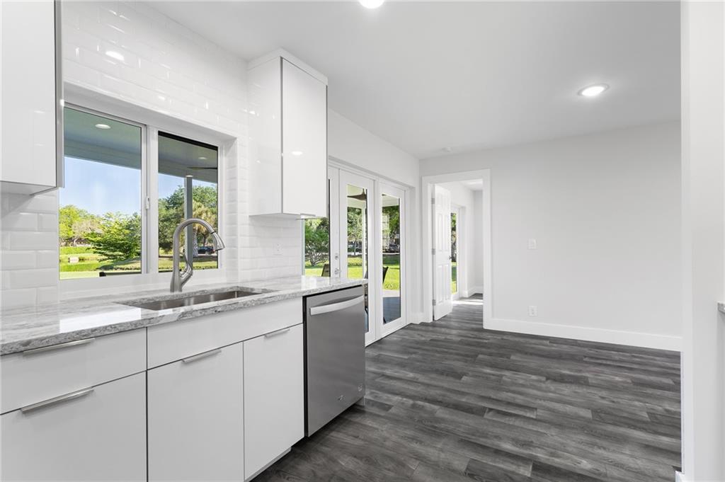 Lauderdale West 3 Sec 83- - Residential